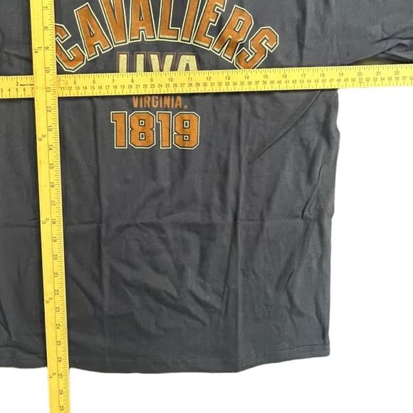 University of Virginia T-shirt medium 90s Y2K NWT! Russell Label UNISEX - Picture 2 of 6